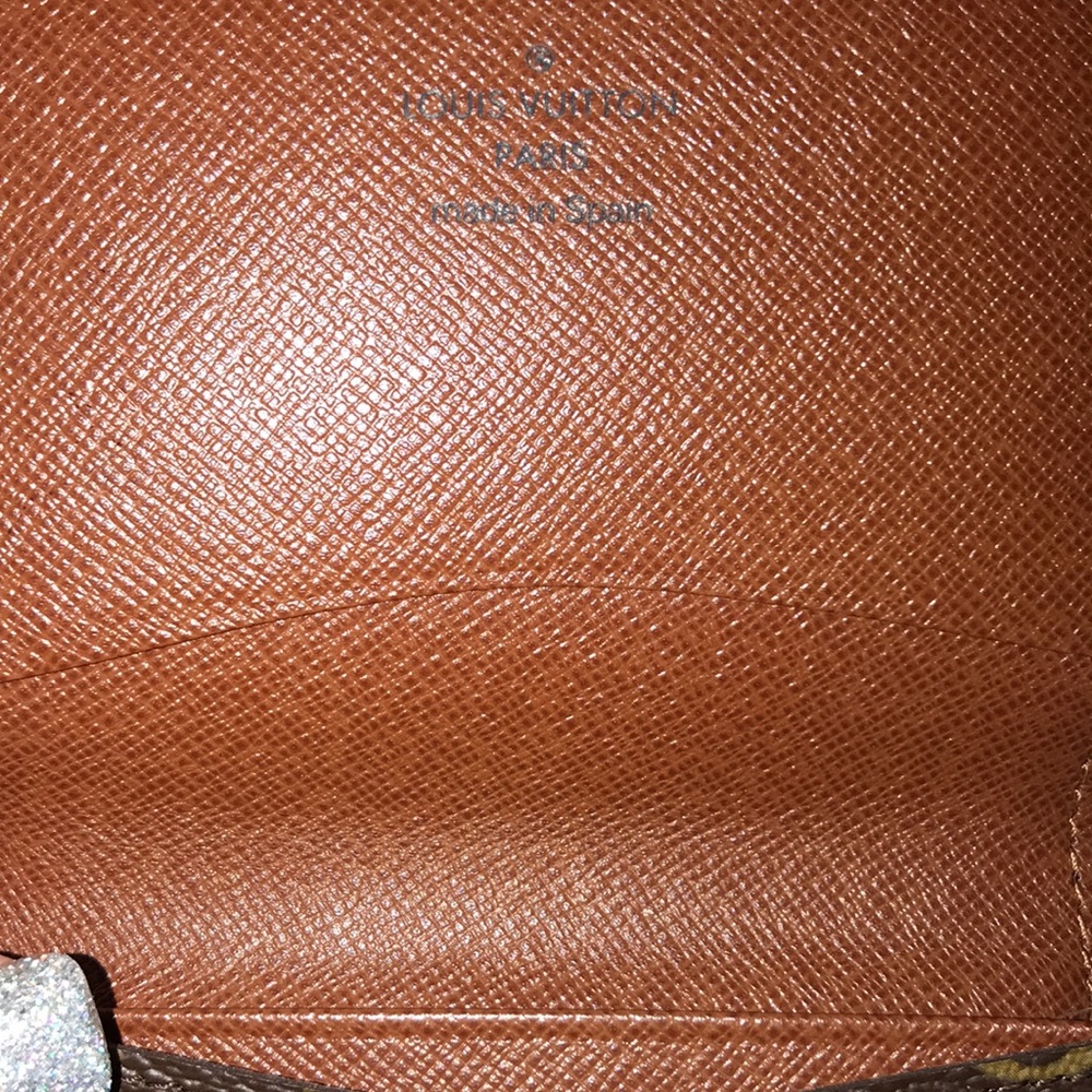 Host Pick Authentic Louis Vuitton - image 5